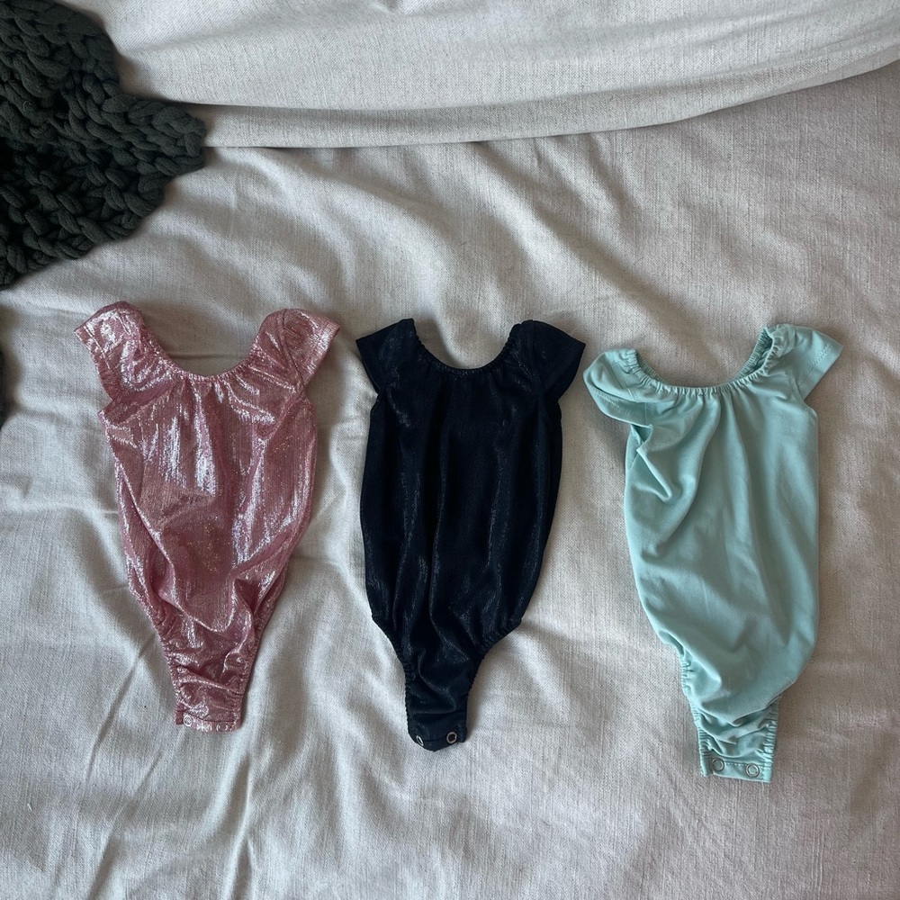 LIKE NEW - Infant Girl Body Suit Onesie